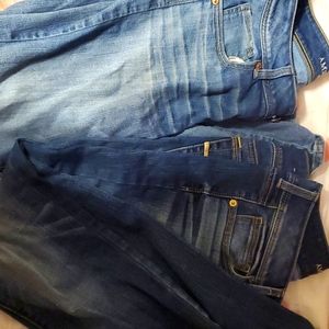 2 pairs American eagle jeans